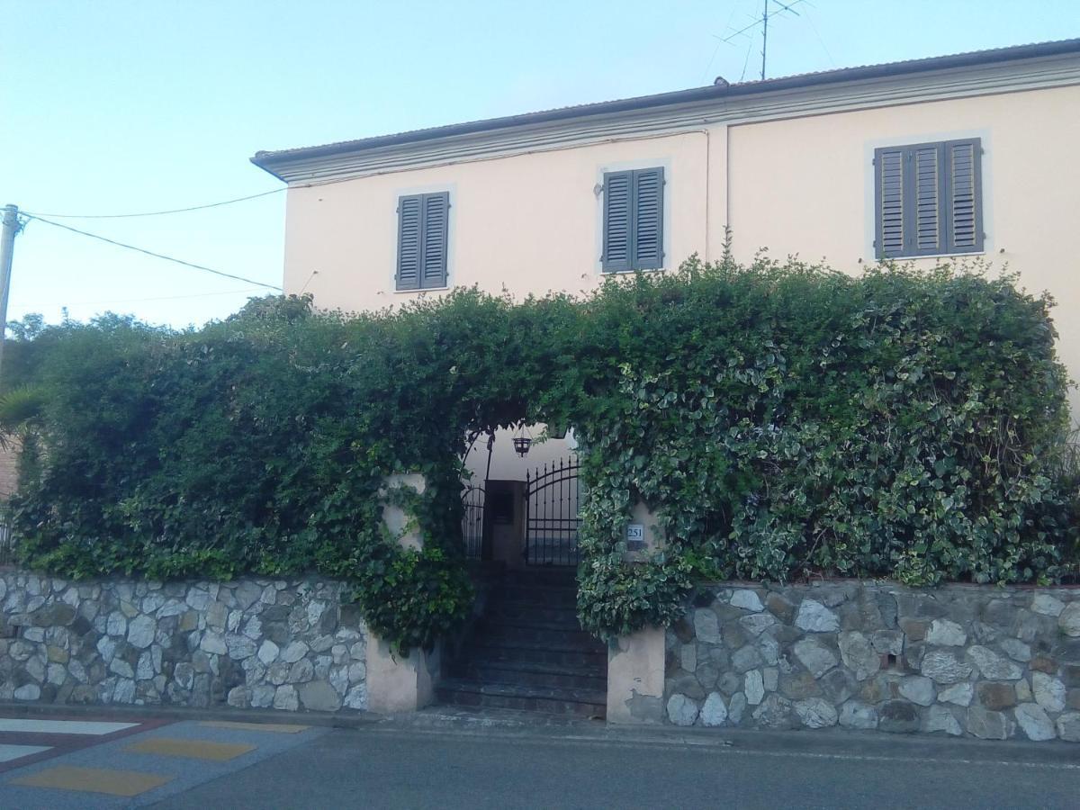Terre Di Creta...Per Sognare Hotel Pomaia Kültér fotó